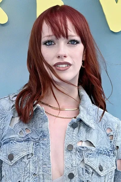Amybeth McNulty photo
