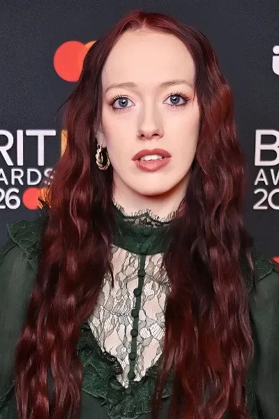 Amybeth McNulty photo