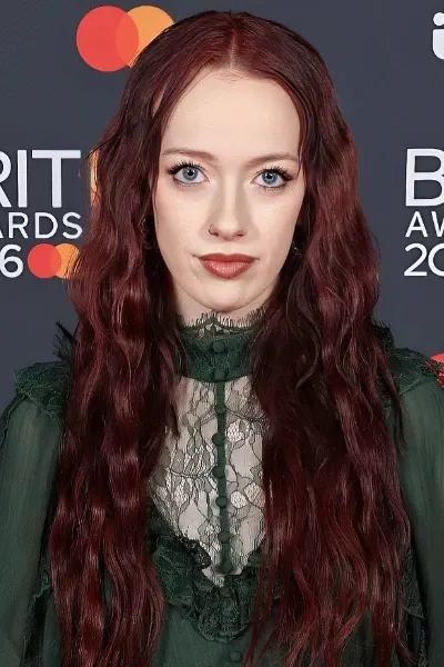 Amybeth McNulty photo