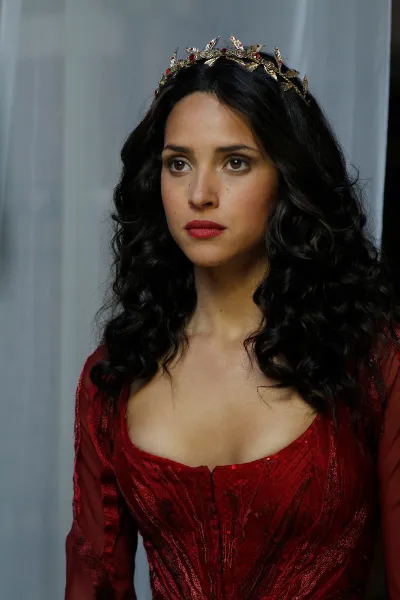 Adria Arjona photo