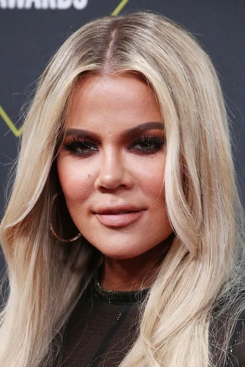 Khloé Kardashian photo