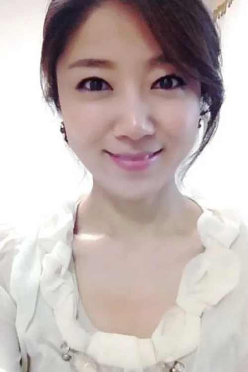Sa Moon-young photo