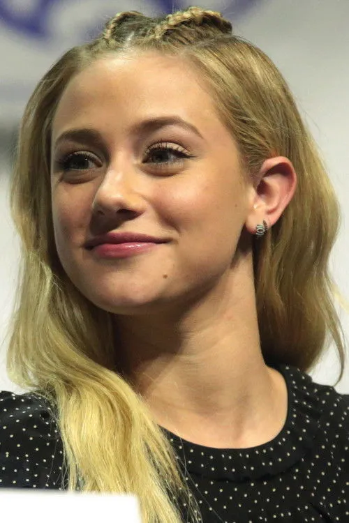 Lili Reinhart photo