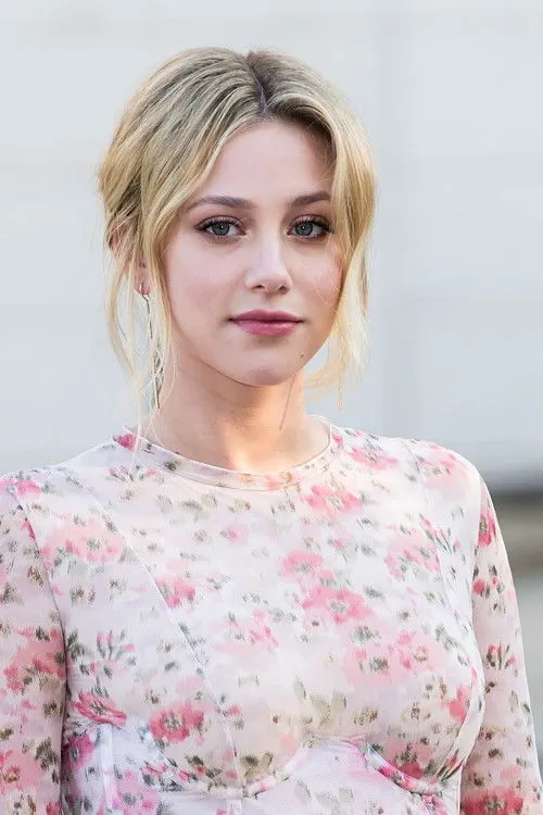 Lili Reinhart photo