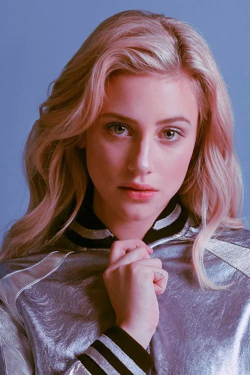 Lili Reinhart photo