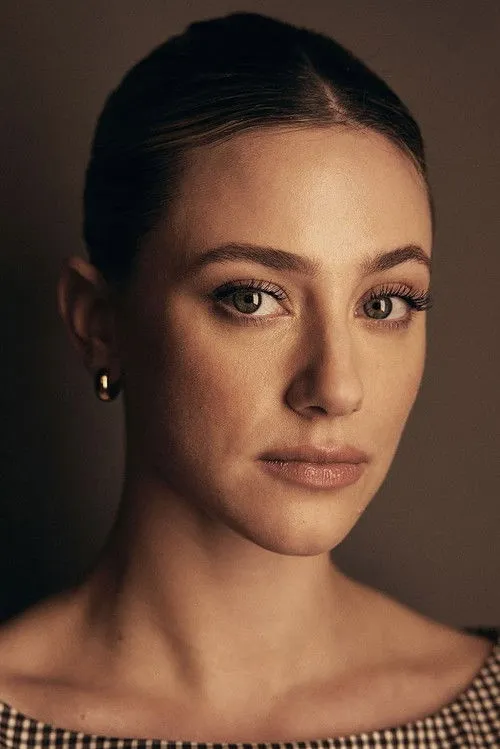 Lili Reinhart photo