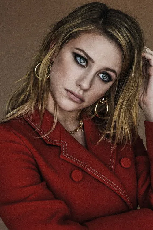 Lili Reinhart photo