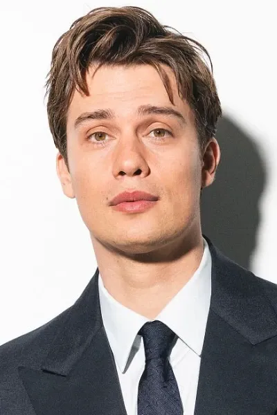 Nicholas Galitzine photo
