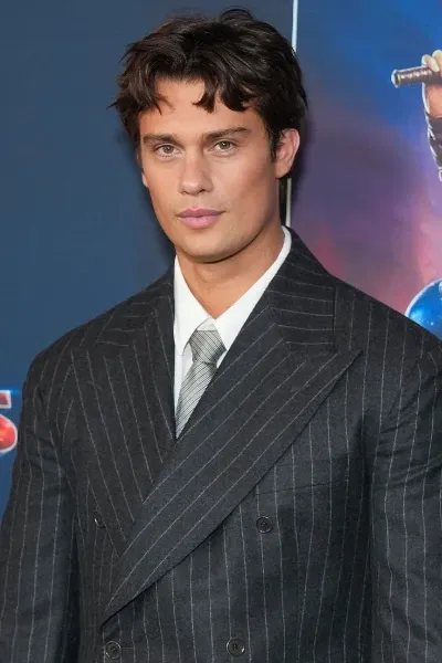 Nicholas Galitzine photo
