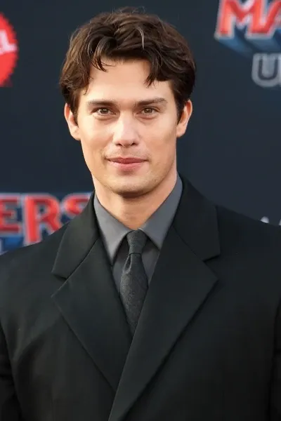 Nicholas Galitzine photo