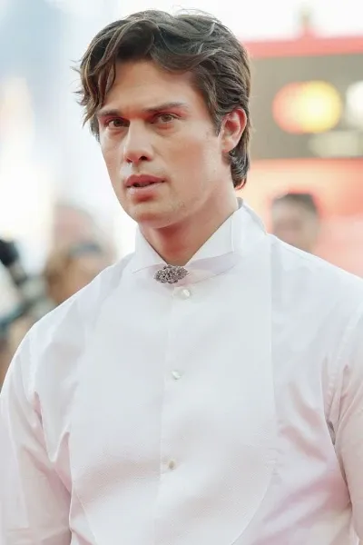 Nicholas Galitzine photo