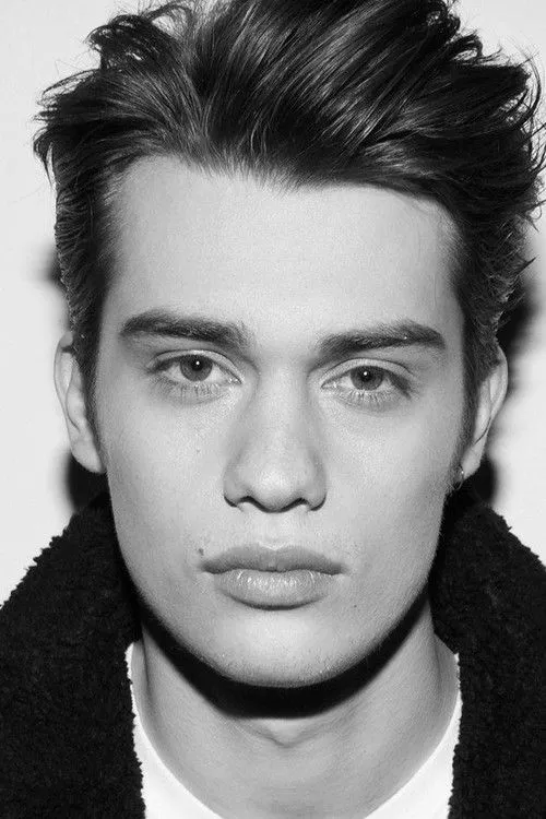 Nicholas Galitzine photo