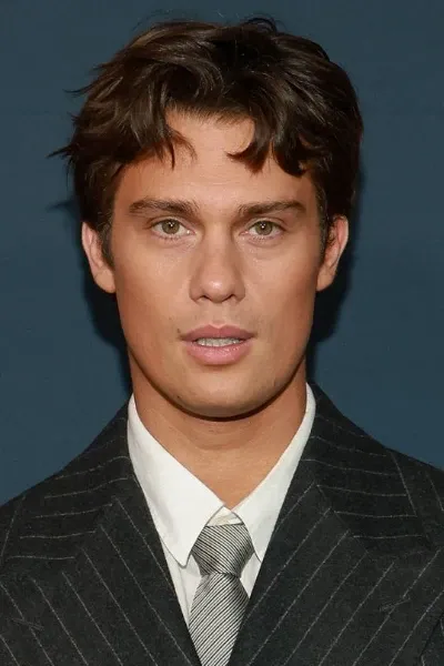 Nicholas Galitzine photo