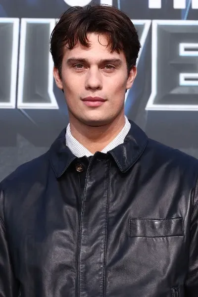 Nicholas Galitzine photo