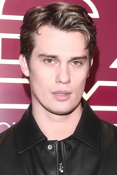Nicholas Galitzine photo