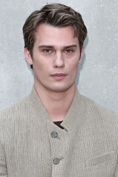Nicholas Galitzine photo