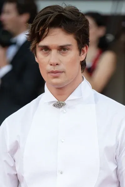 Nicholas Galitzine photo