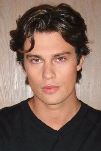 Nicholas Galitzine photo