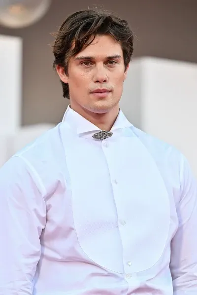 Nicholas Galitzine photo