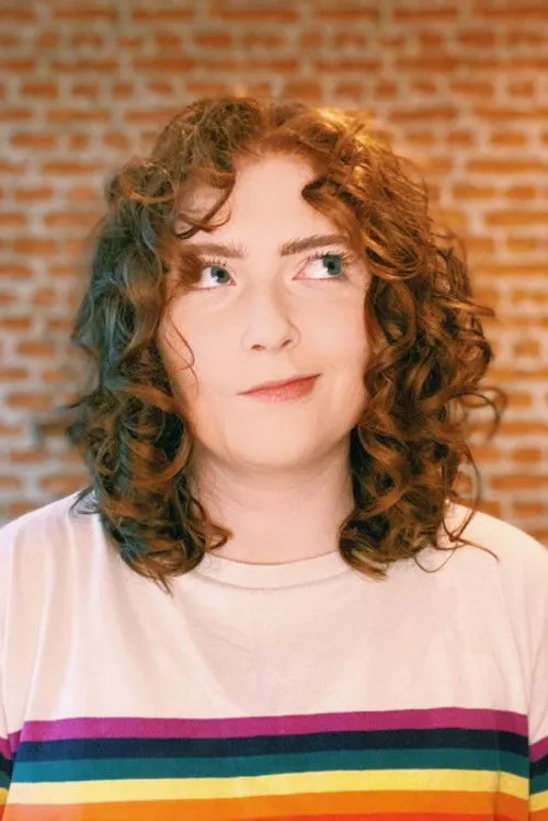 Alice Oseman photo