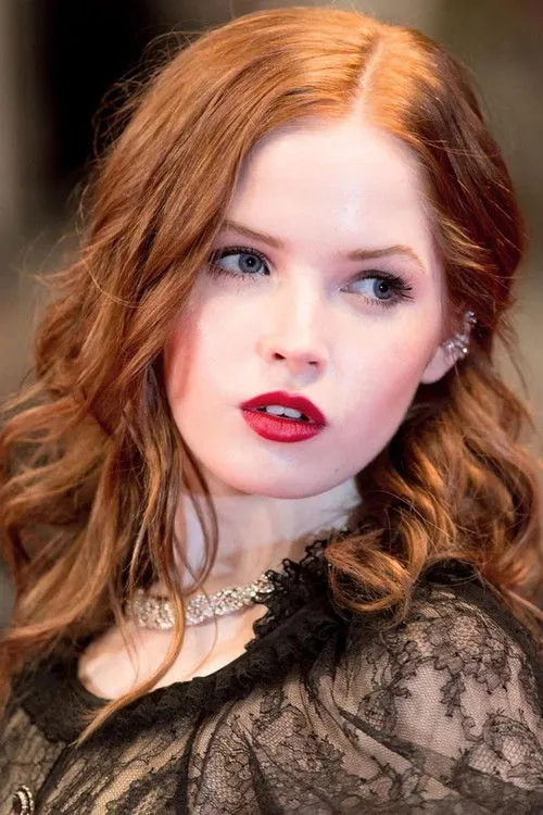 Ellie Bamber photo