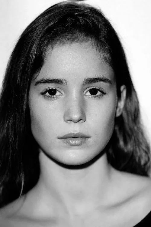 Alba Baptista photo