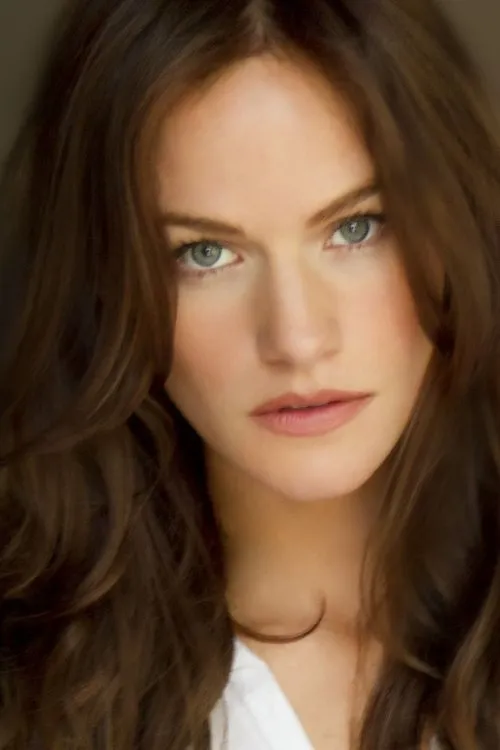 Kelly Overton photo