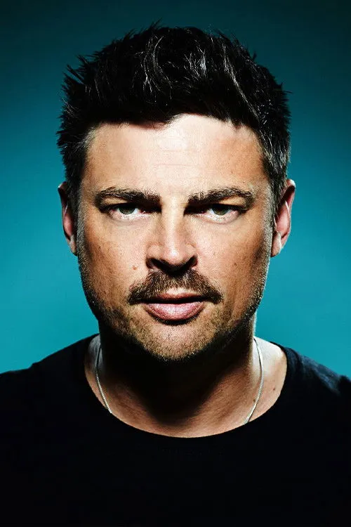 Karl Urban photo