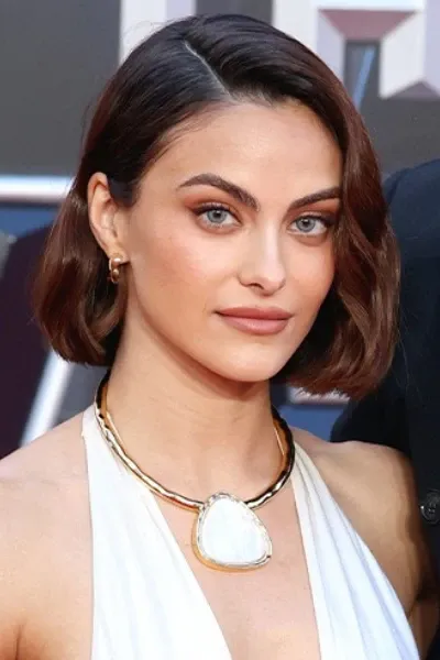 Camila Mendes photo