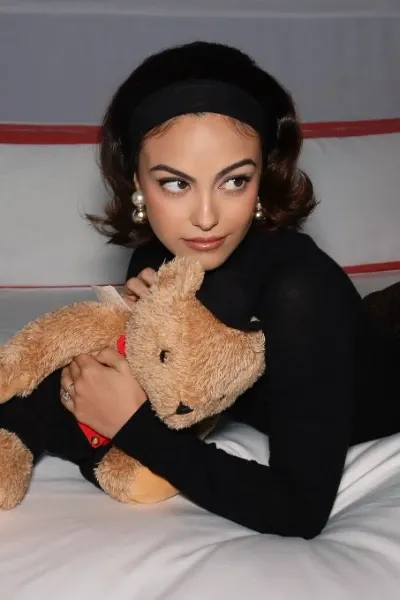 Camila Mendes photo