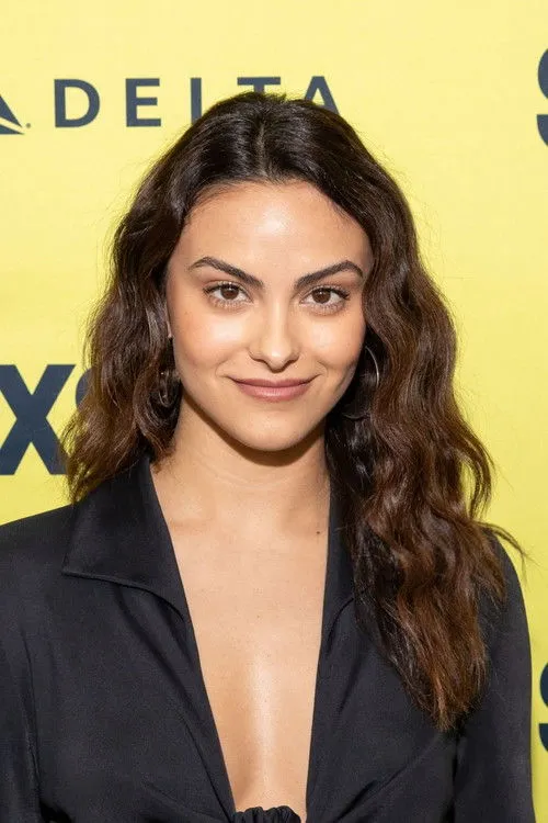Camila Mendes photo