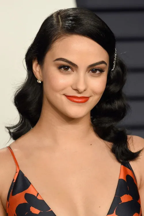 Camila Mendes photo