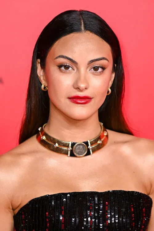 Camila Mendes photo