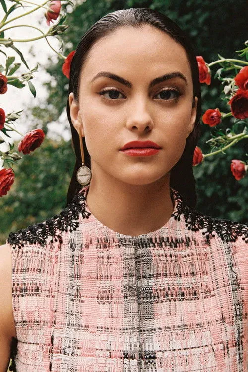 Camila Mendes photo