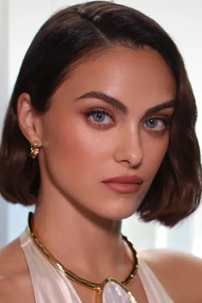 Camila Mendes photo