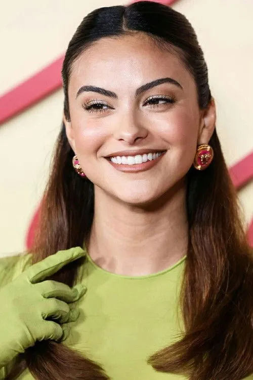 Camila Mendes photo