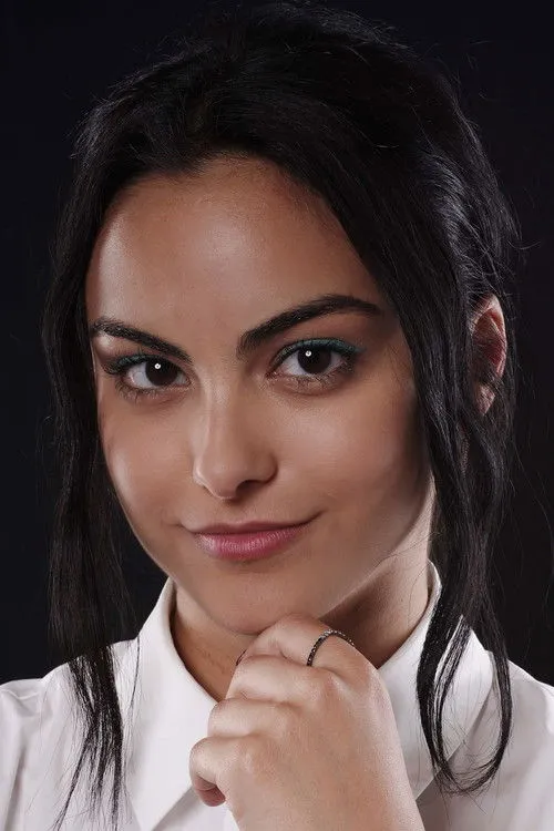 Camila Mendes photo