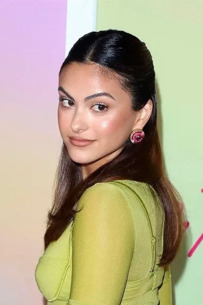 Camila Mendes photo