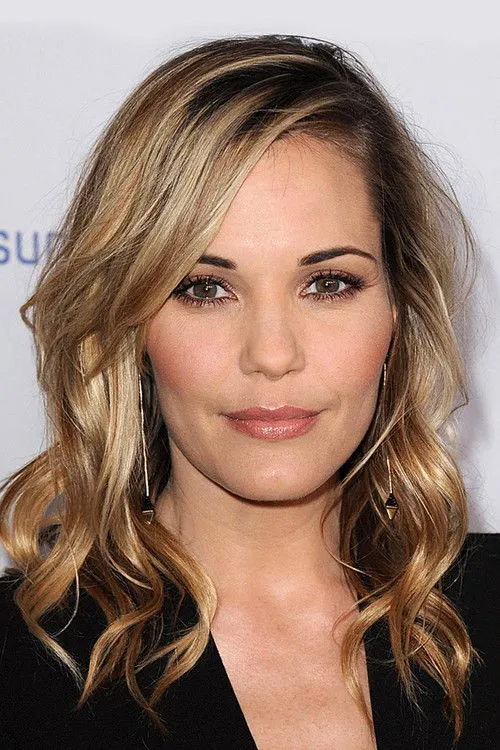 Leslie Bibb photo