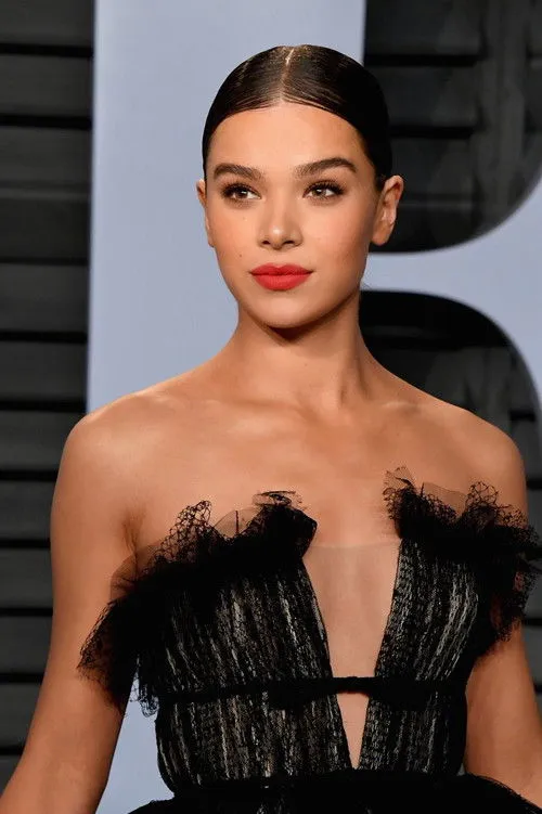 Hailee Steinfeld photo