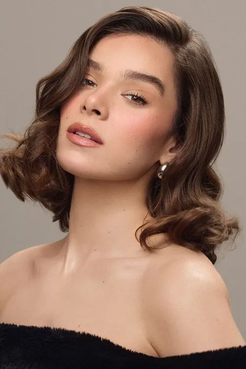 Hailee Steinfeld photo
