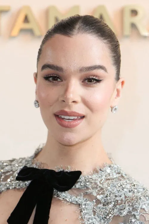 Hailee Steinfeld photo