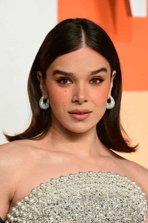Hailee Steinfeld photo