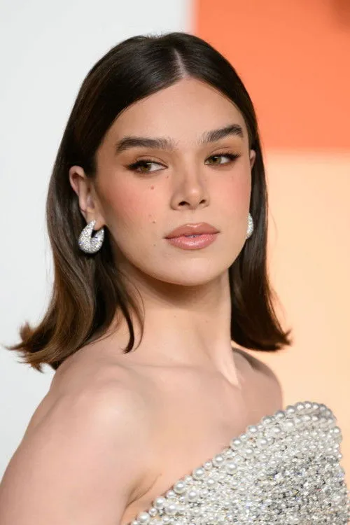 Hailee Steinfeld photo