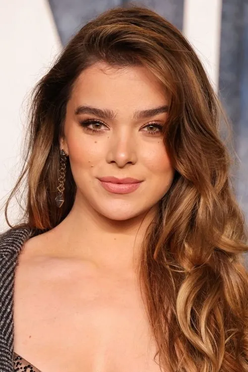 Hailee Steinfeld photo