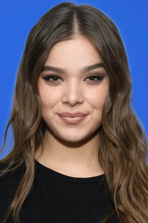 Hailee Steinfeld photo