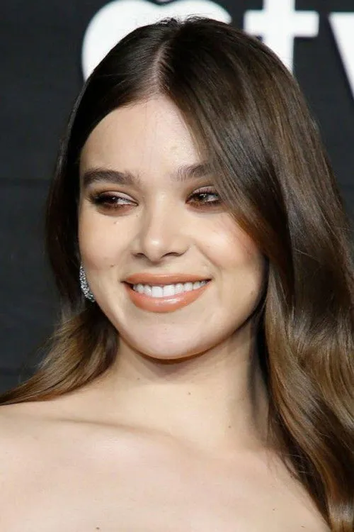 Hailee Steinfeld photo