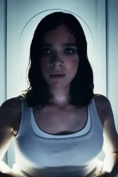 Hailee Steinfeld photo
