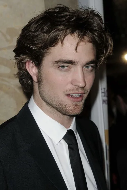 Robert Pattinson photo