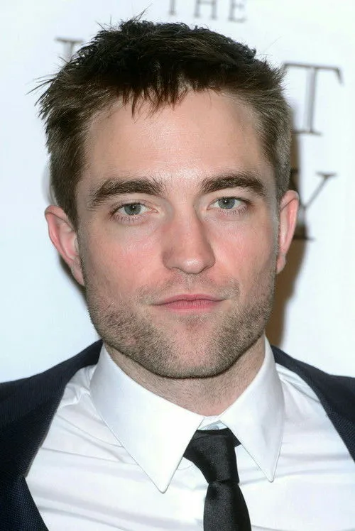 Robert Pattinson photo